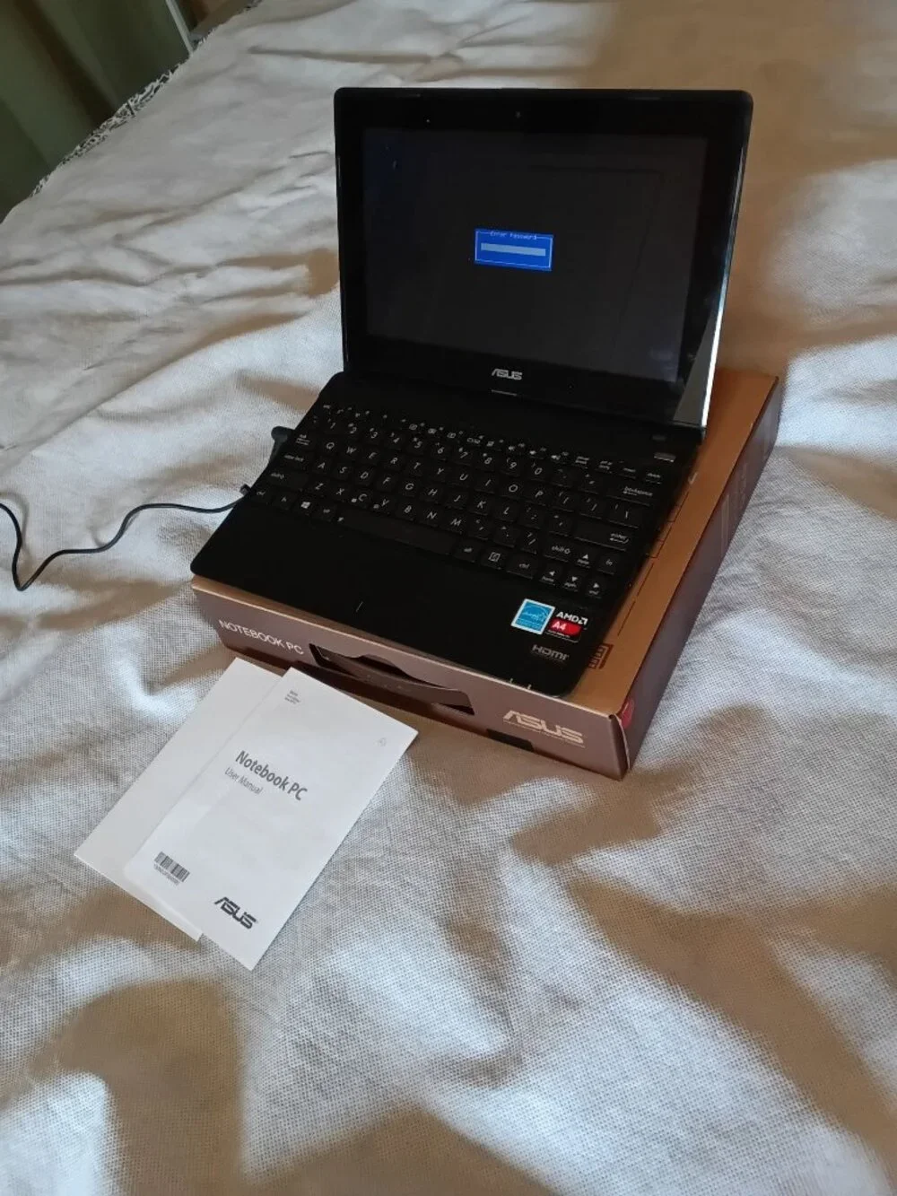 ASUS x102B Notebook Computer LOCKED w box and Power Cord
